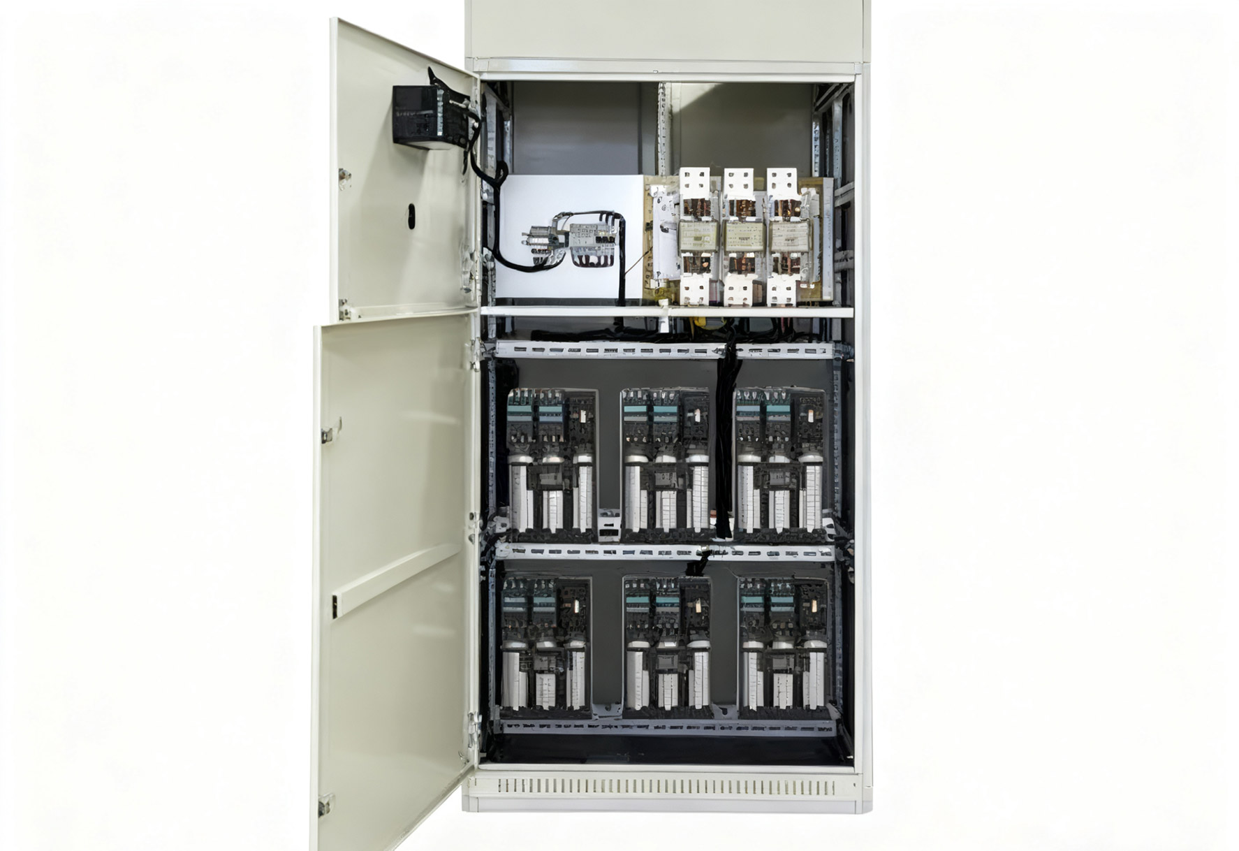 Co wartość „D/kVar” kondensatora mówi nam o jego gęstości energii i wielkości fizycznej?