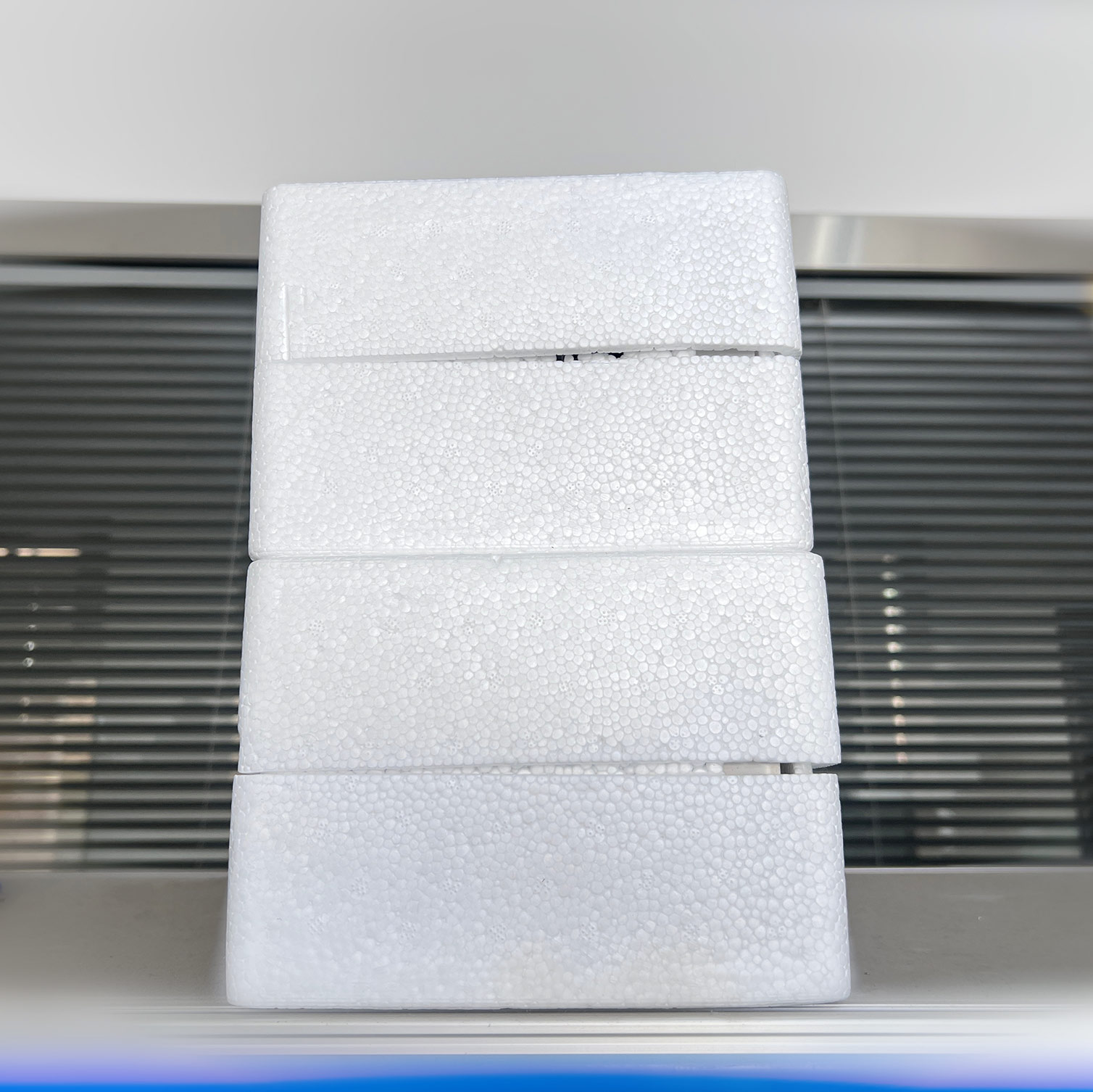 Jakie są najlepsze praktyki przechowywania zapasowych samonaprawiających się kondensatorów bocznikowych przed ich oddaniem do użytku?