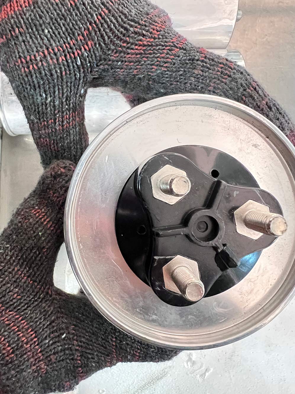 Dlaczego „obciążalność prądowa” zacisków kondensatorów jest kluczową specyfikacją dla długoterminowej niezawodności?