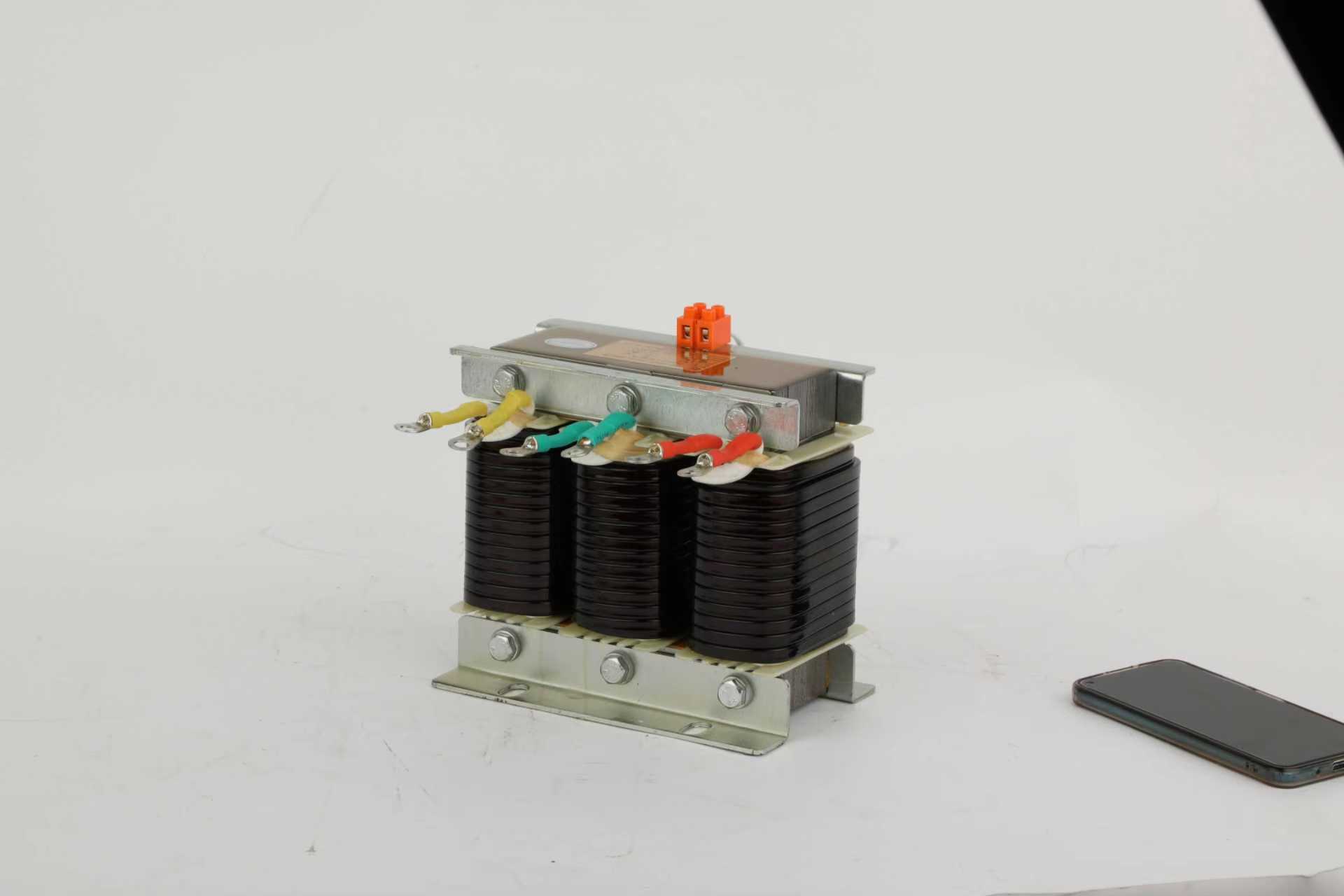 Jaką rolę odgrywają reaktory we współczesnych systemach elektroenergetycznych?